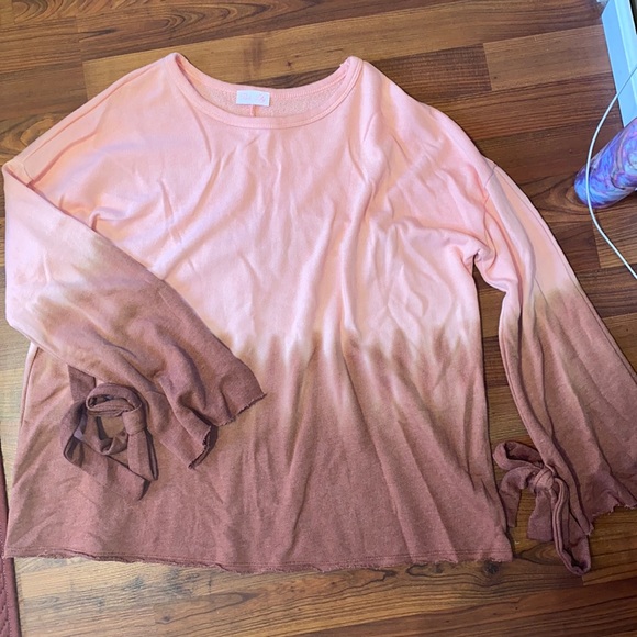 Sweater - Picture 1 of 3